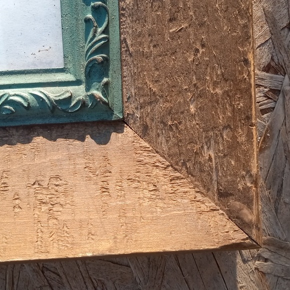 Wood Frame With Carved Trim Barnwood Look - Picture 4 of 12